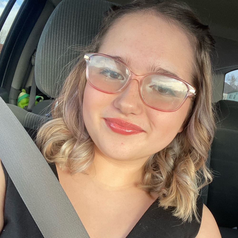 Meet your Posher, Mckenzie